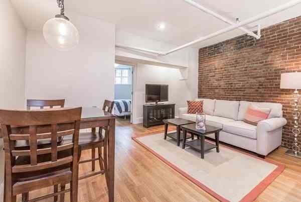 Apartment For Rent - 394 Marlborough St #1<br/> Boston, MA 02115