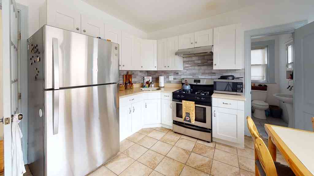 Apartment For Rent - 7-9 Dexter St #9<br/> Waltham, MA 02453