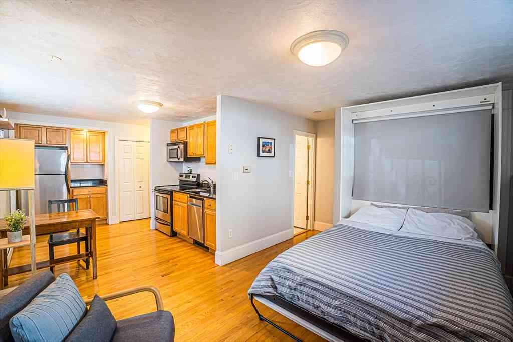 Condo For Sale - 7 Mortimer Pl #2<br/> Somerville, MA 02145