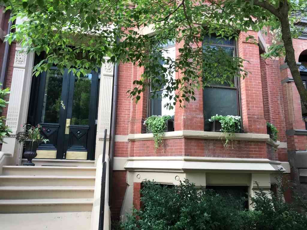 Condo For Rent - 254 Commonwealth Avenue #1<br/> Boston, MA 02116