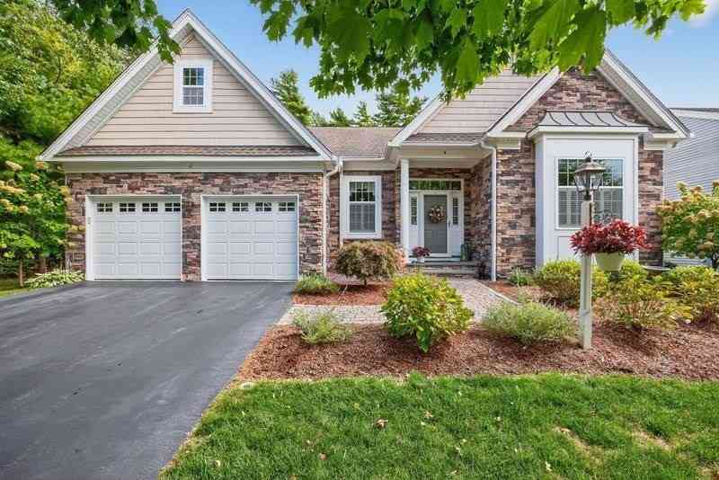 Homes For Sale - 4 Woodsong<br/> Plymouth County, Plymouth, MA 02360