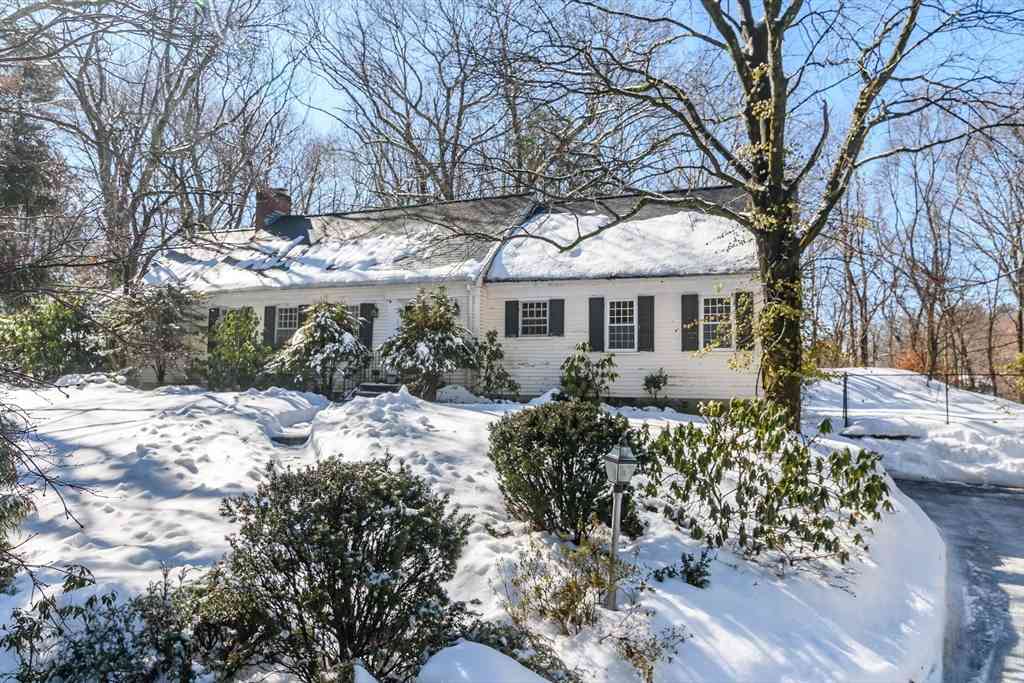 Homes For Sale - 162 Hampshire Rd<br/> Wellesley, MA 02481