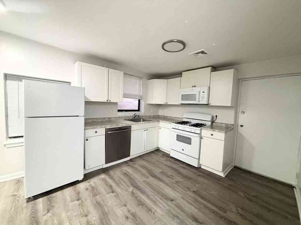 Apartment For Rent - 94 Eastern Ave #9<br/> Malden, MA 02148