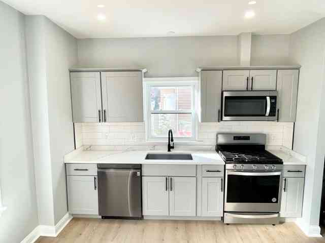 Apartment For Rent - 38 Oneida St. #2<br/> Lynn, MA 01902
