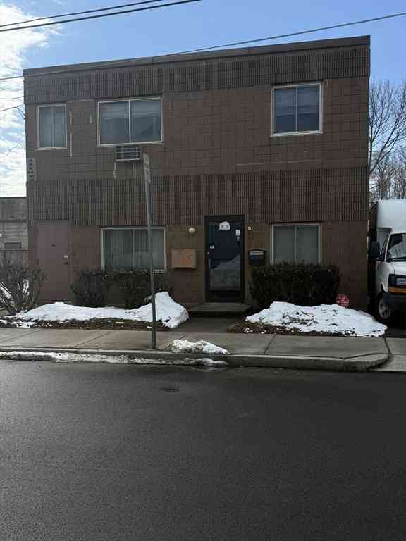 Apartment For Rent - 12A Hammond St #A<br/> Waltham, MA 02451