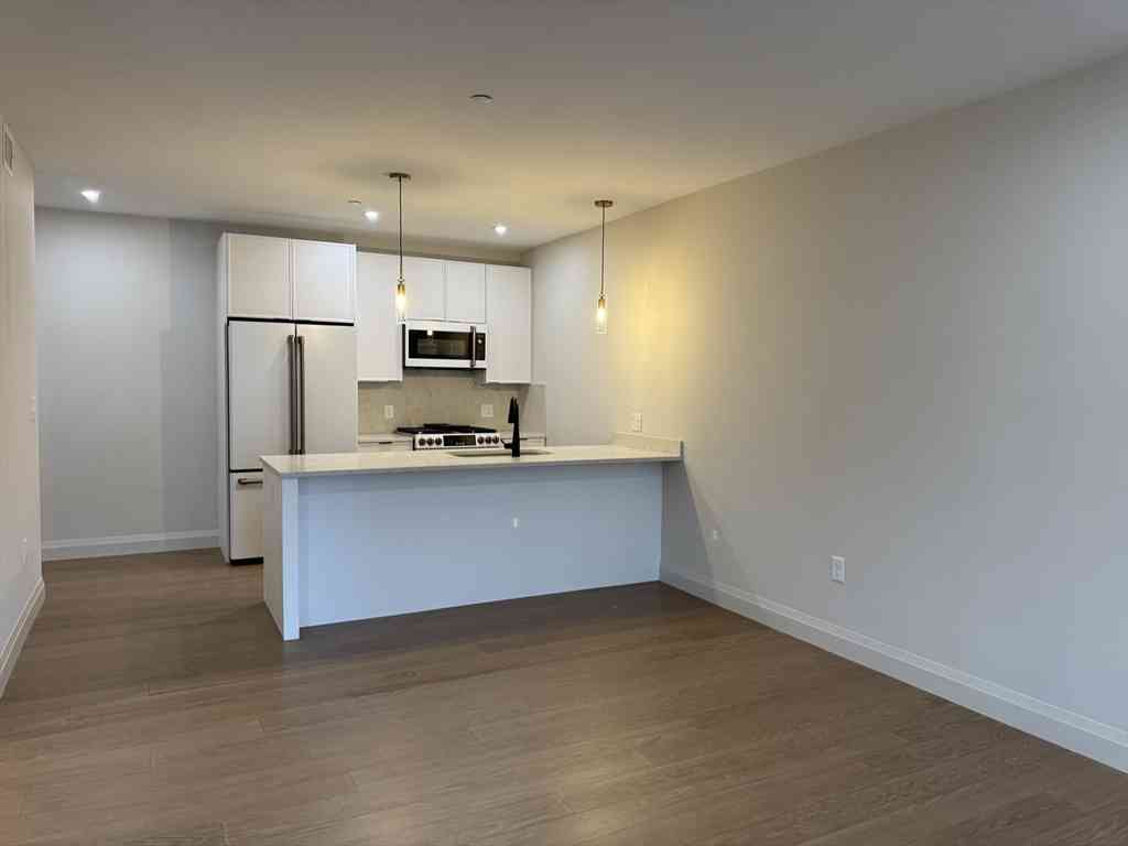Condo For Rent - 100 Lincoln #307<br/> Boston, MA 02135