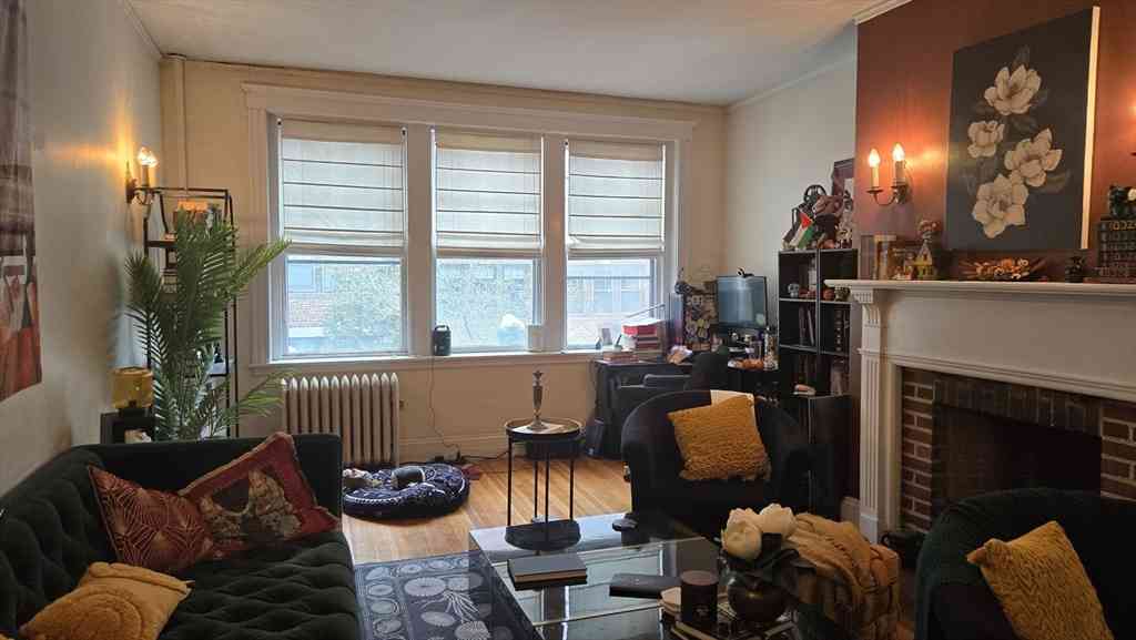 Condo For Rent - 1986 Commonwealth #4<br/> Boston, MA 02135