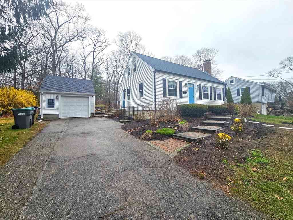 Homes For Rent - 61 Ledgewood Rd<br/> Dedham, MA 02026
