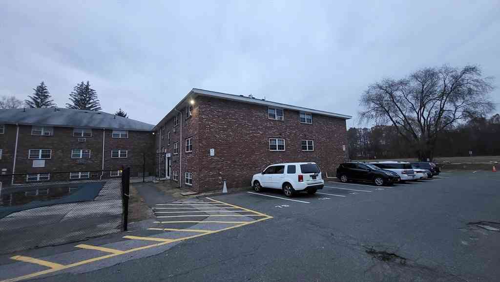 Condo For Rent - 361 Hildreth Street #14<br/> Lowell, MA 01850
