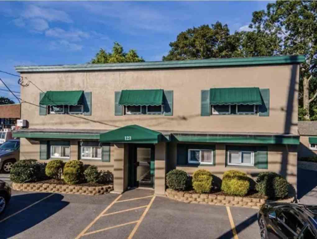 Homes For Rent - 123 Sconticut Neck Road<br/> Fairhaven, MA 02719