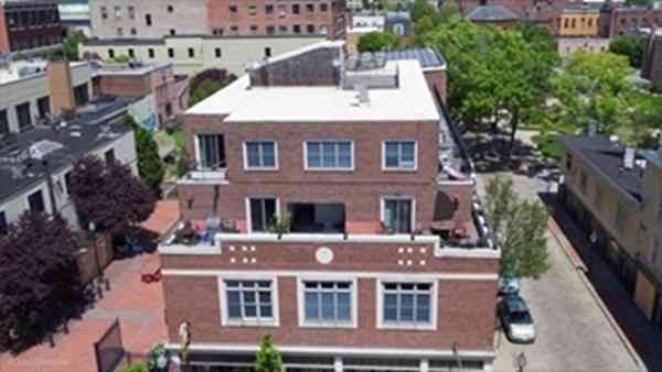Condo For Rent - 145 Union St #8<br/> New Bedford, MA 02740