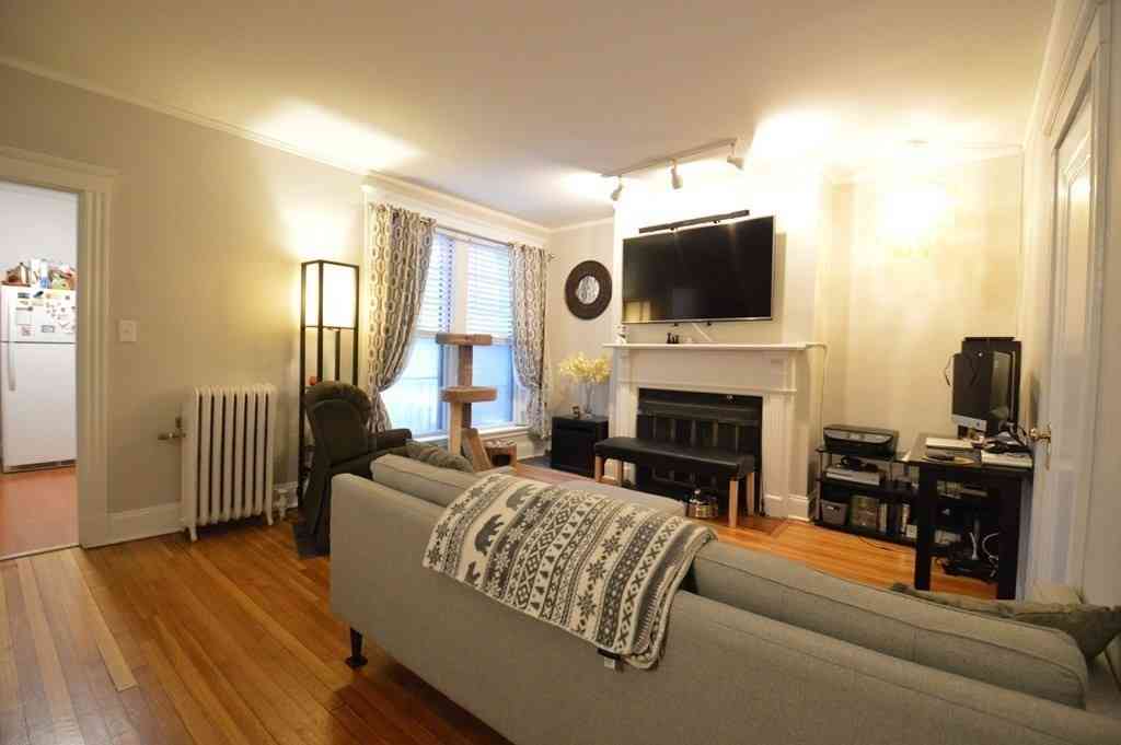Condo For Rent - 1992 Commonwealth Ave #2<br/> Boston, MA 02135