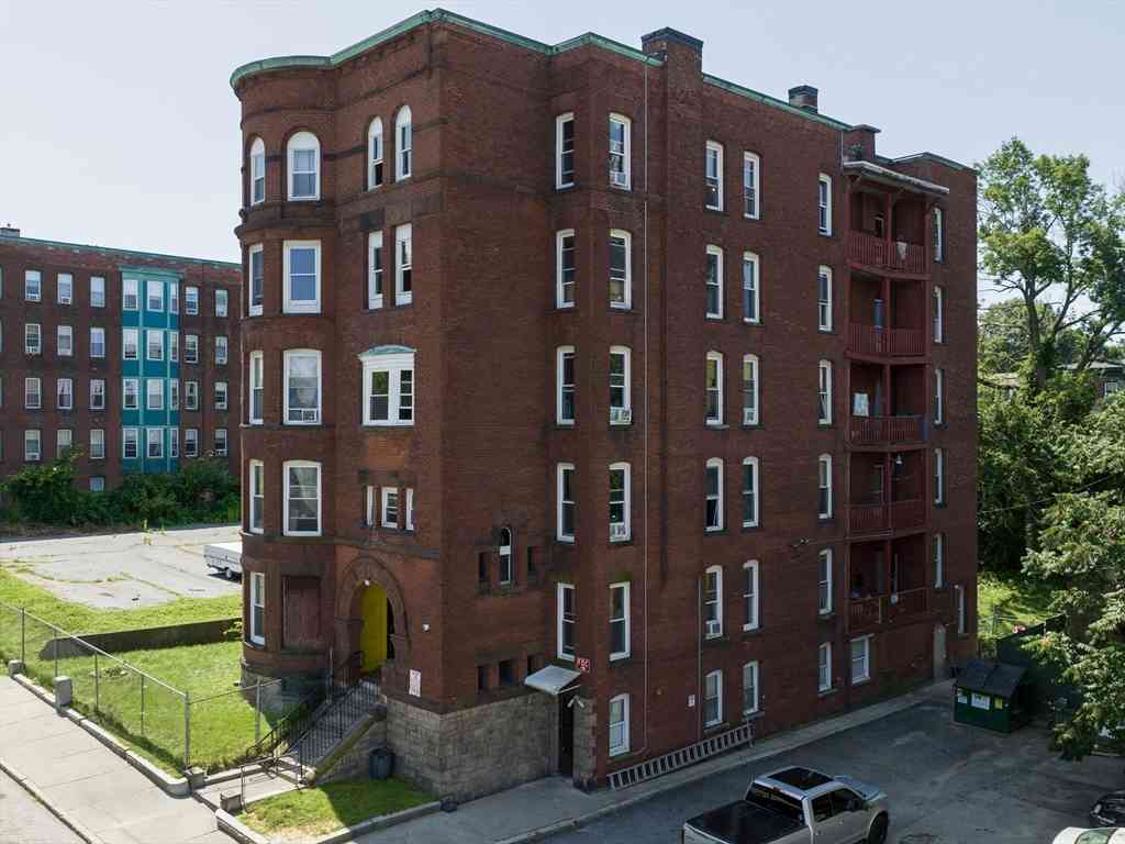 Homes For Rent - 12 Oread St<br/> Worcester, MA 01608