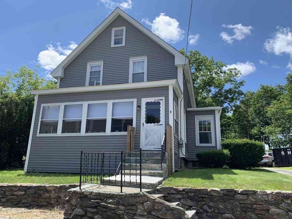 Apartment For Rent - 5 Emerald St #1<br/> Gardner, MA 01440