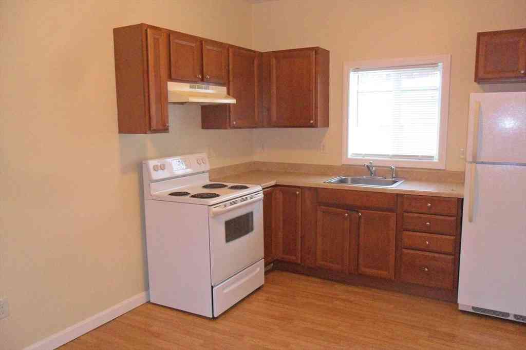 Apartment For Rent - 848 Waverly St #3<br/> Framingham, MA 01702