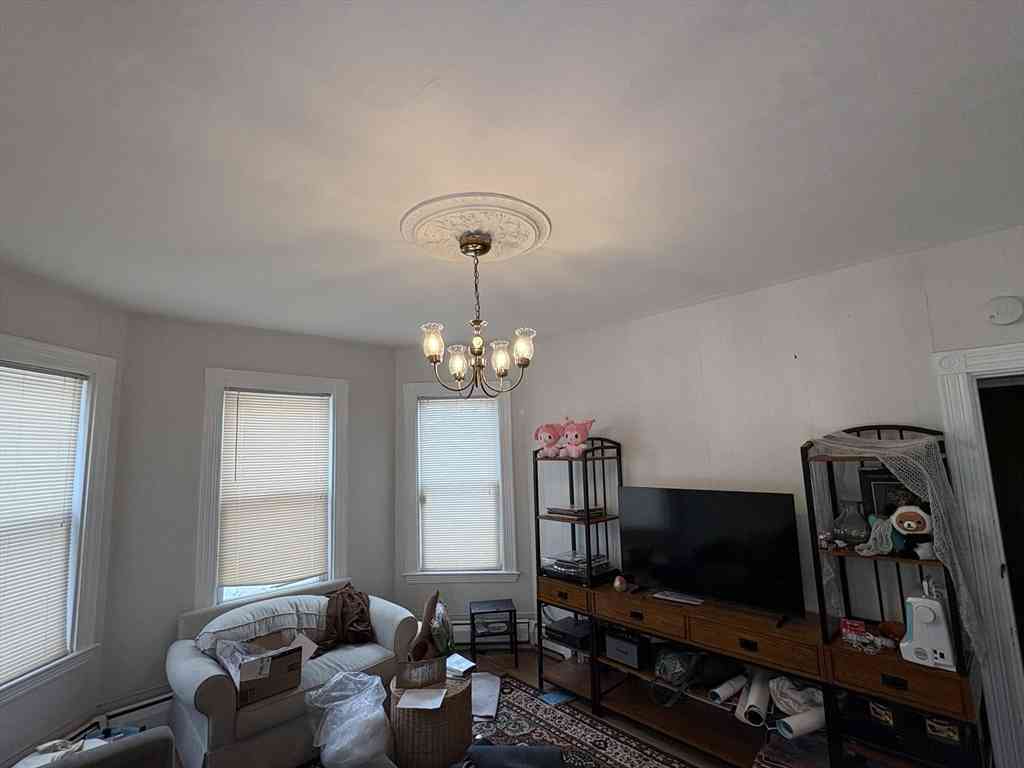 Apartment For Rent - 137 Centre St #2<br/> Boston, MA 02119
