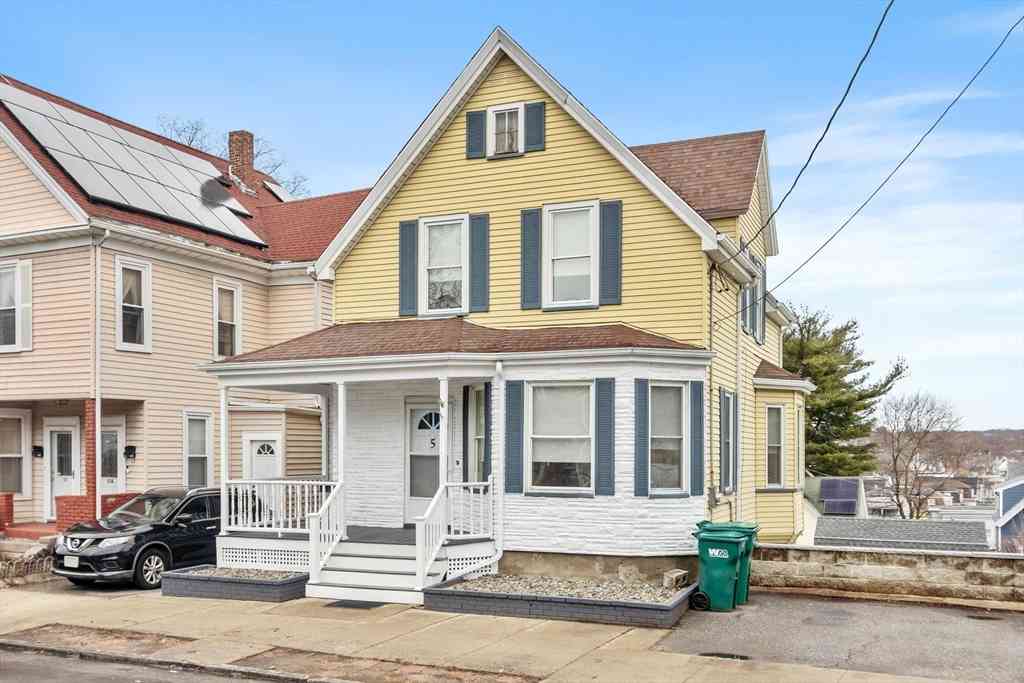 Homes For Sale - 5 Rockingham St<br/> Lynn, MA 01902