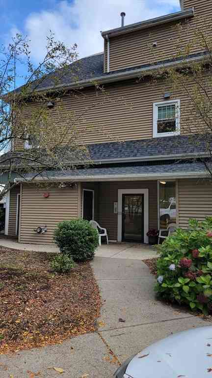 Apartment For Rent - 996 East Street #6<br/> Walpole, MA 02081