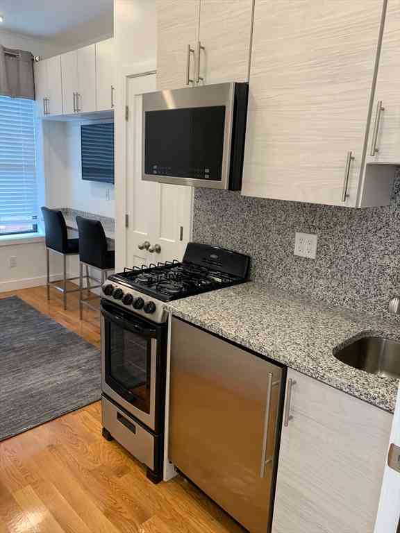 Apartment For Rent - 16 Fifth St #15<br/> Chelsea, MA 02150