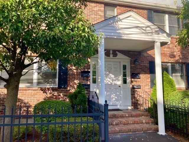 Condo For Rent - 12 Cutter #1<br/> Waltham, MA 02453