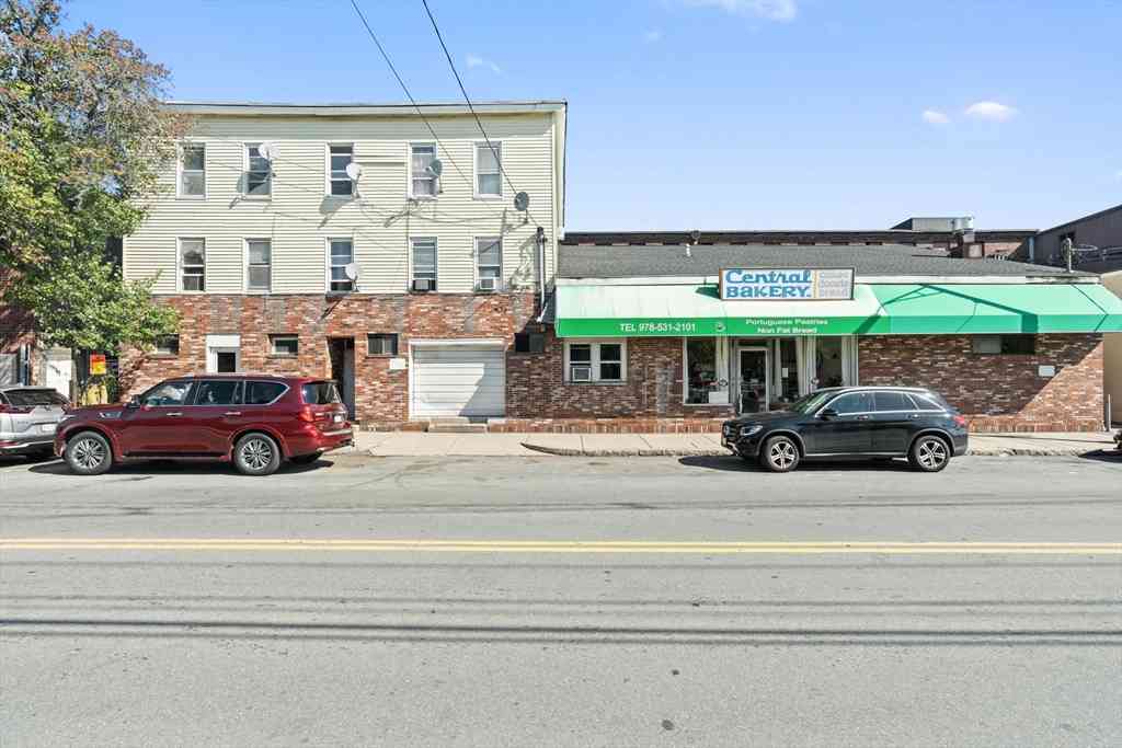 Homes For Sale - 46-48 Walnut St<br/> Essex County, Peabody, MA 01960