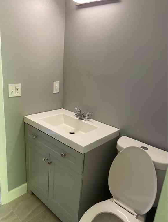 Apartment For Rent - 172 Grant St #2<br/> Fall River, MA 02721
