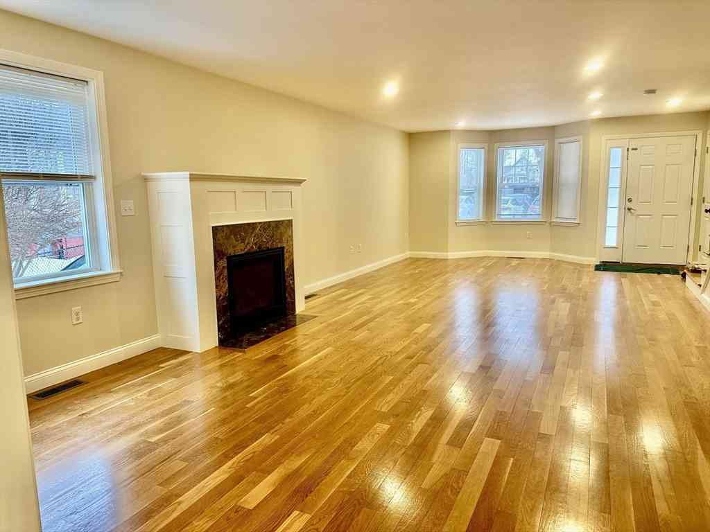 Homes For Rent - 183 Summer St #183<br/> Watertown, MA 02472