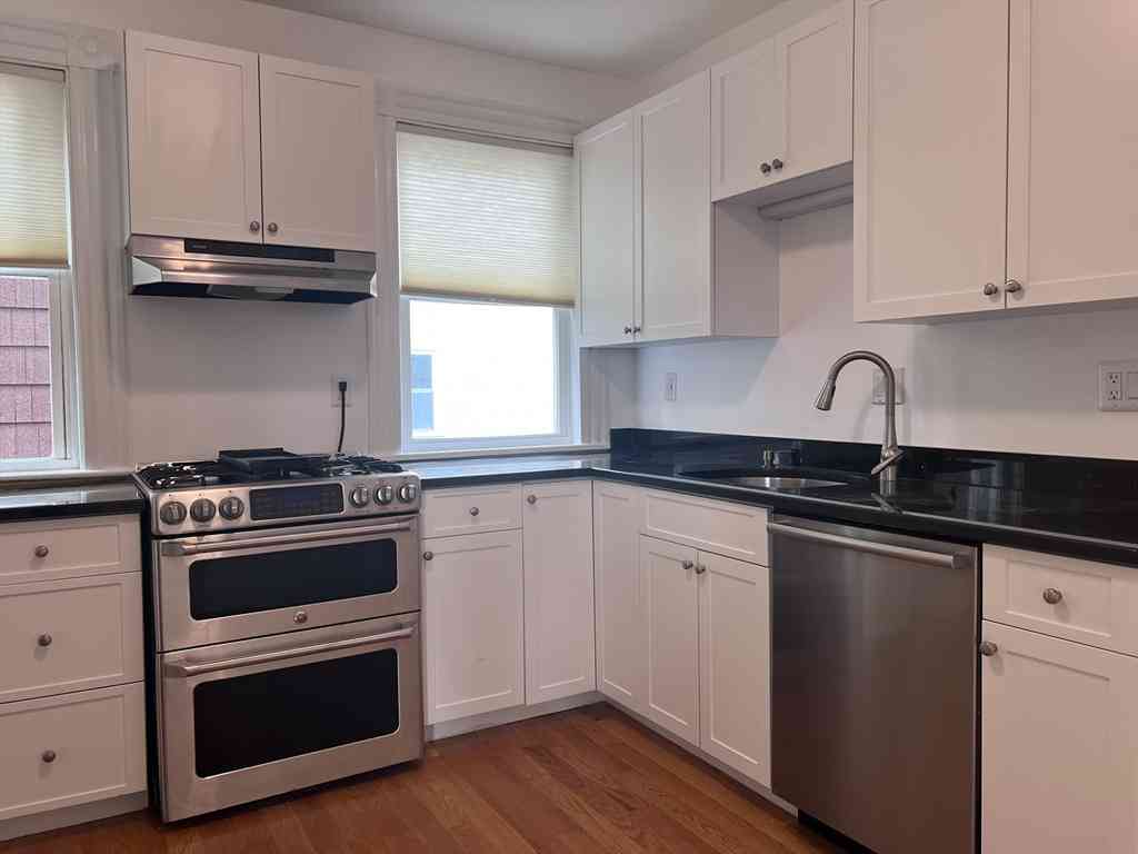 Apartment For Rent - 112 Franklin #2<br/> Brookline, MA 02445