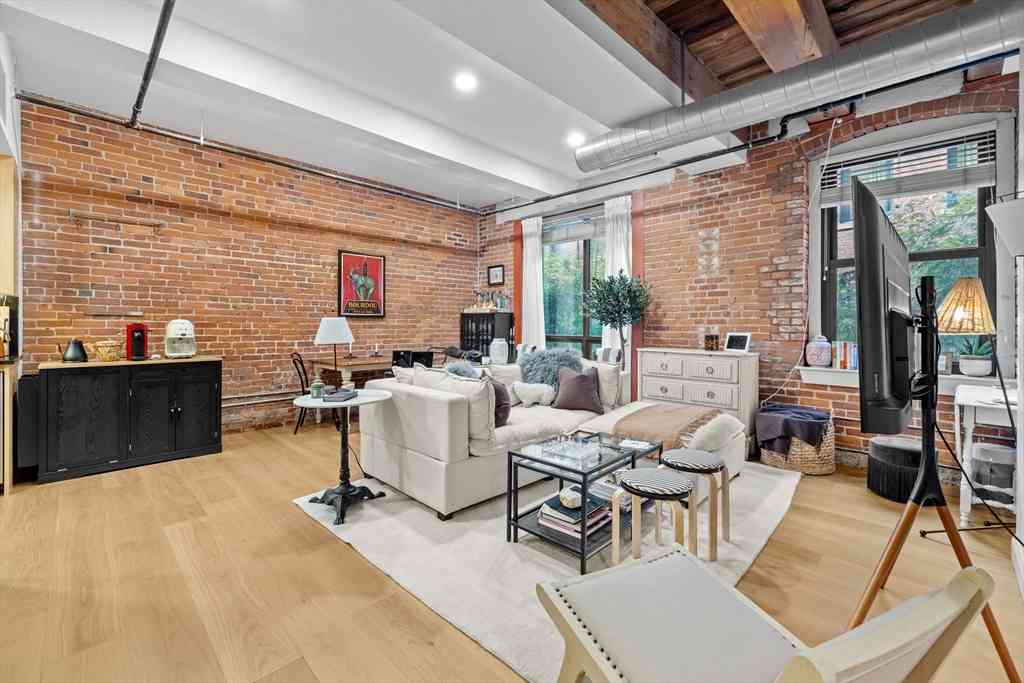 Condo For Sale - 9 W Broadway #117<br/> Boston, MA 02127