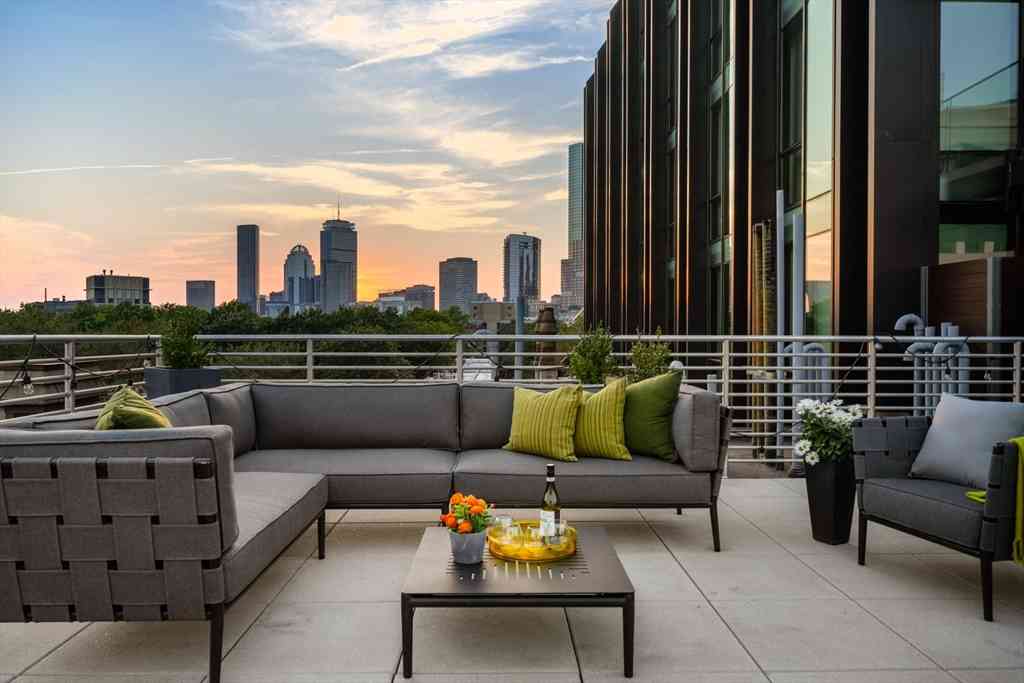 Condo For Sale - 140 Shawmut #4C<br/> Boston, MA 02118