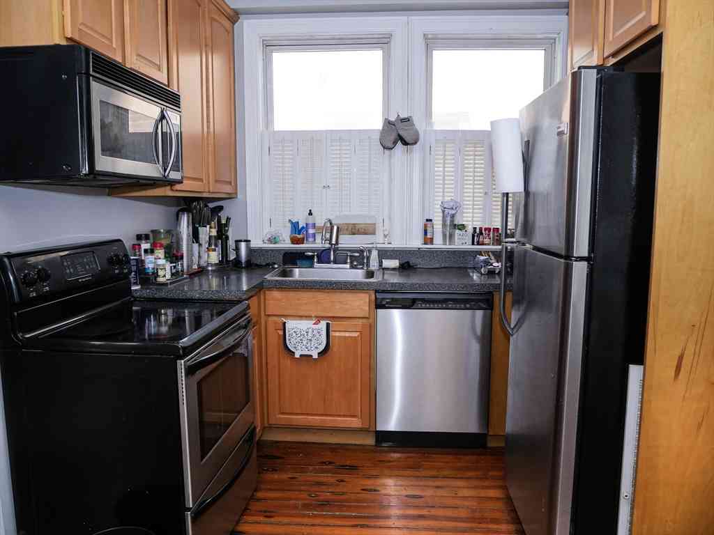 Apartment For Rent - 16 Chestnut Hill Ave #2<br/> Boston, MA 02135