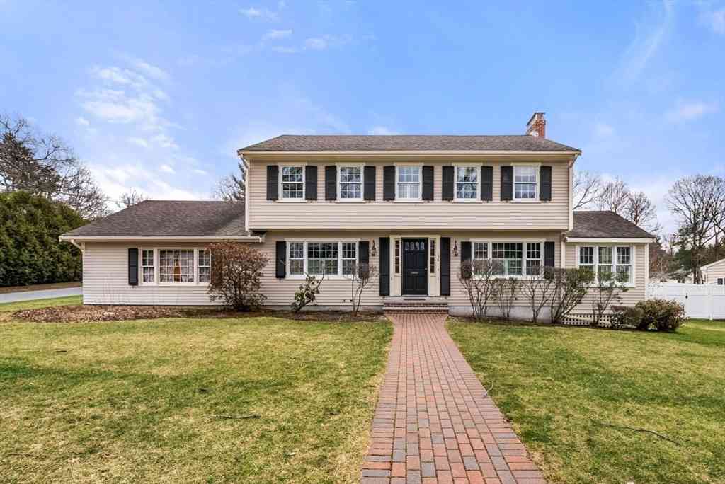 Homes For Sale - 158 Strasser Avenue<br/> Westwood, MA 02090