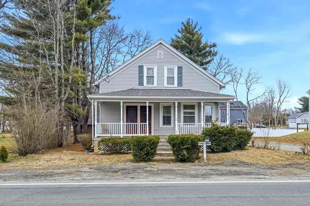 Apartment For Rent - 32 Fall River Ave #1<br/> Seekonk, MA 02771