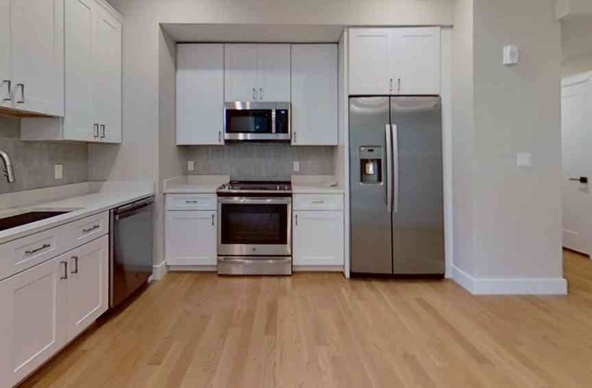 Apartment For Rent - 104-106 Warren St. #6<br/> Boston, MA 02135