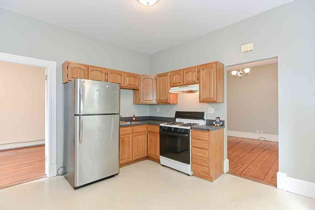 Homes For Rent - 108 Beacon St #1<br/> Somerville, MA 02143