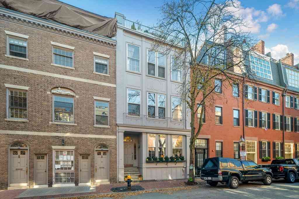 Homes For Rent - 92 Chestnut St<br/> Boston, MA 02108