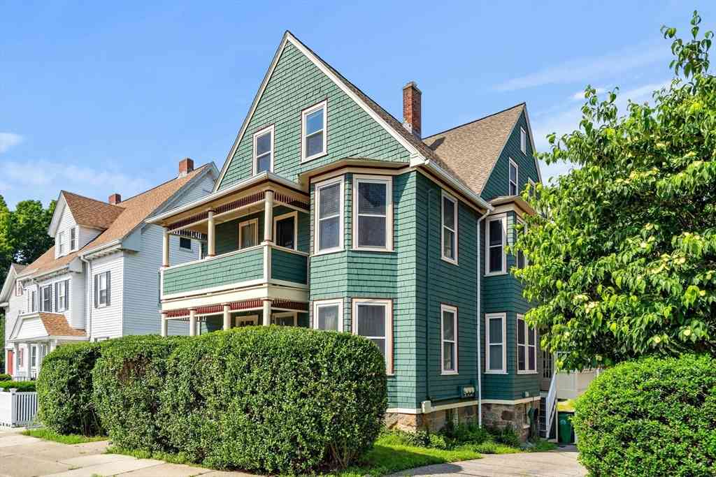 Apartment For Rent - 36 Willow Street #3<br/> Newton, MA 02459