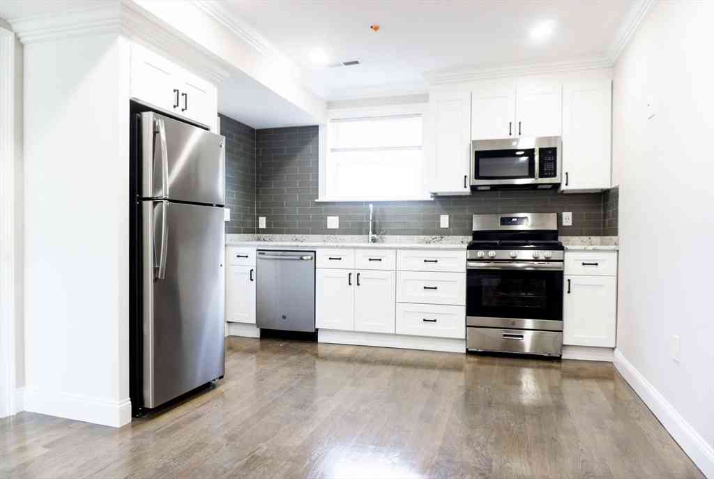 Apartment For Rent - 2017 Commonwealth Ave #6<br/> Boston, MA 02135