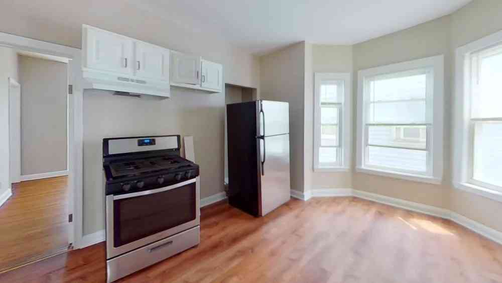 Apartment For Rent - 121 George St. #3<br/> Boston, MA 02119