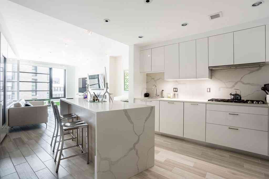 Condo For Sale - 580 Washington St #1214<br/> Boston, MA 02111