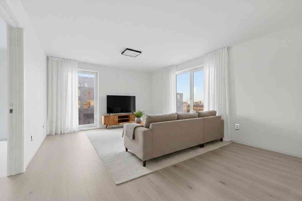 Apartment For Rent - 1035 Commonwealth Ave #208<br/> Boston, MA 02215
