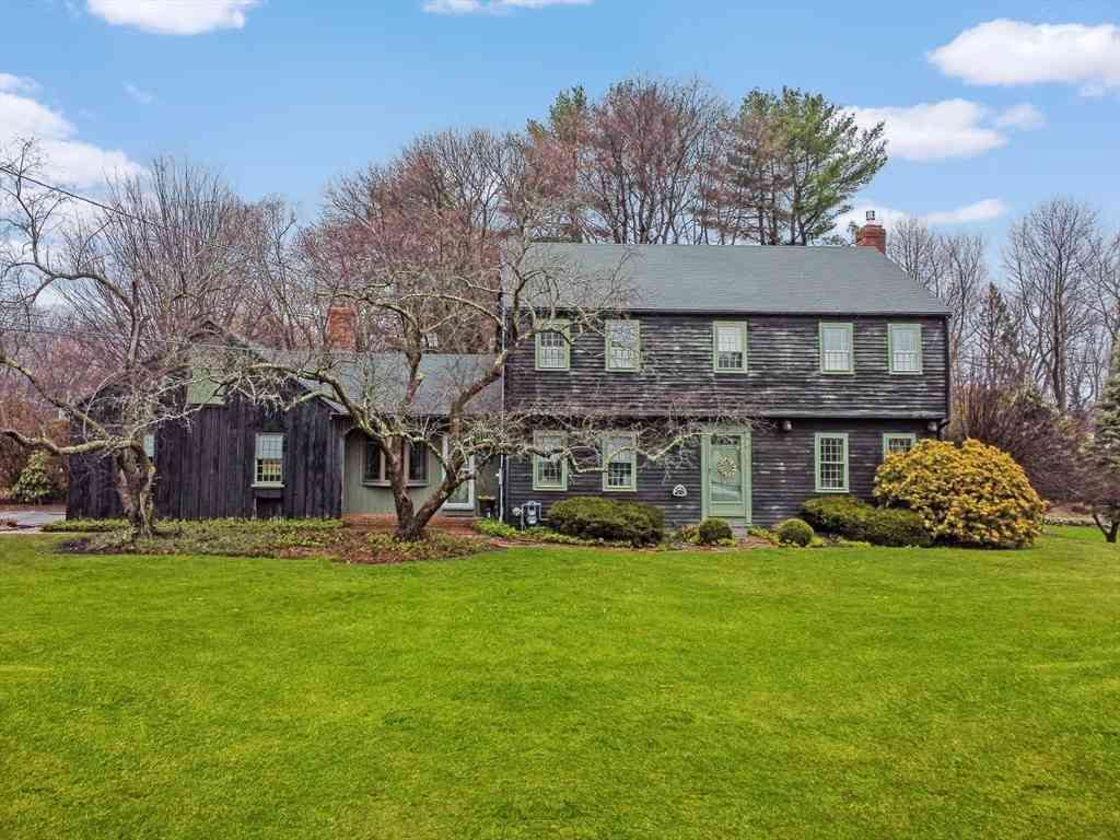 Homes For Sale - 15 Cedarcrest Lane<br/> Haverhill, MA 01835