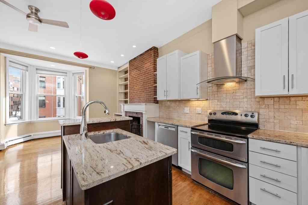 Condo For Rent - 100 Charles St #B-3<br/> Boston, MA 02114