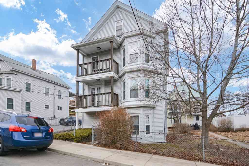 Condo For Sale - 23 Grove St #1-1<br/> Haverhill, MA 01832