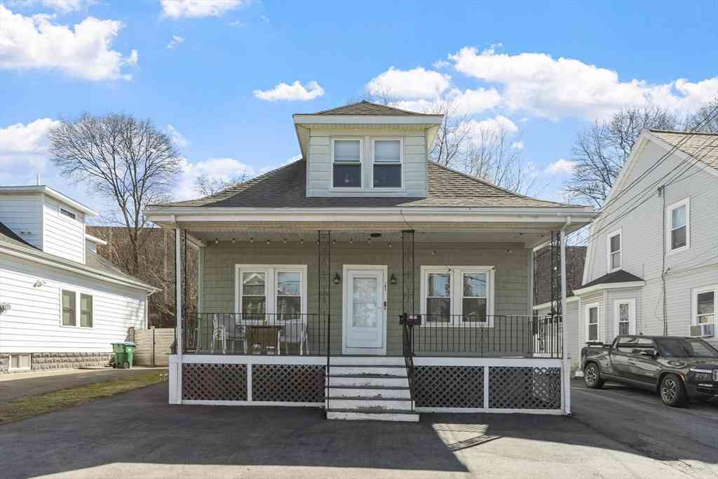 Apartment For Rent - 193 Brookside Pkwy #1<br/> Medford, MA 02155