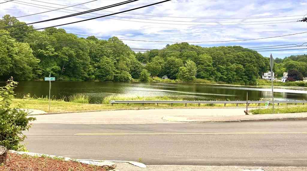 Homes For Rent - 42 Maple<br/> Spencer, MA 01562