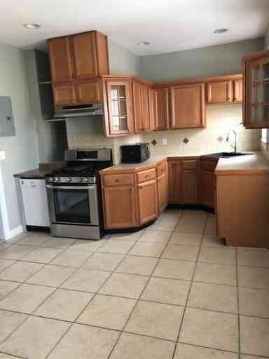 Homes For Rent - 14 Dyer #3<br/> Boston, MA 02124