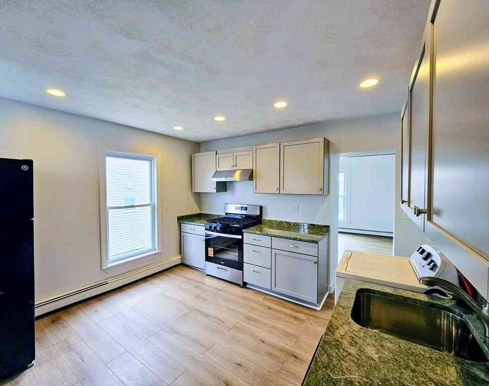 Apartment For Rent - 39-41 Baker St #41<br/> Malden, MA 02148