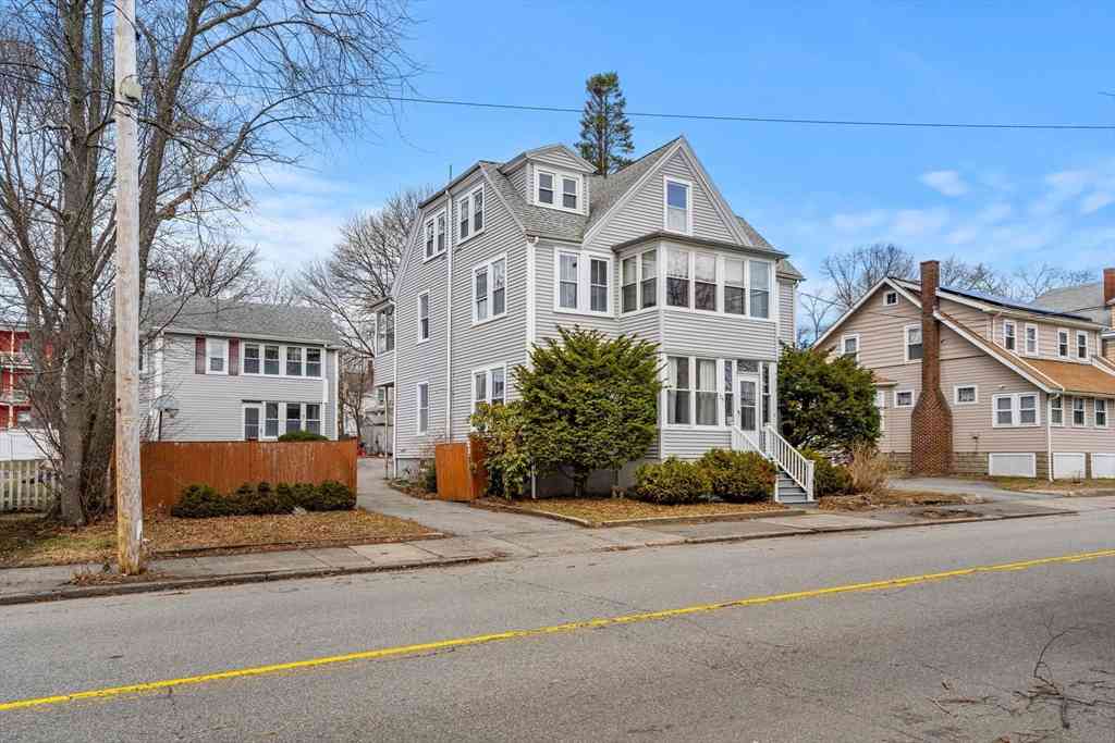 Homes For Rent - 74-76 Myrtle St<br/> Lynn, MA 01905