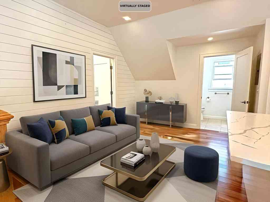 Condo For Rent - 32 Salisbury Rd #32<br/> Newton, MA 02458